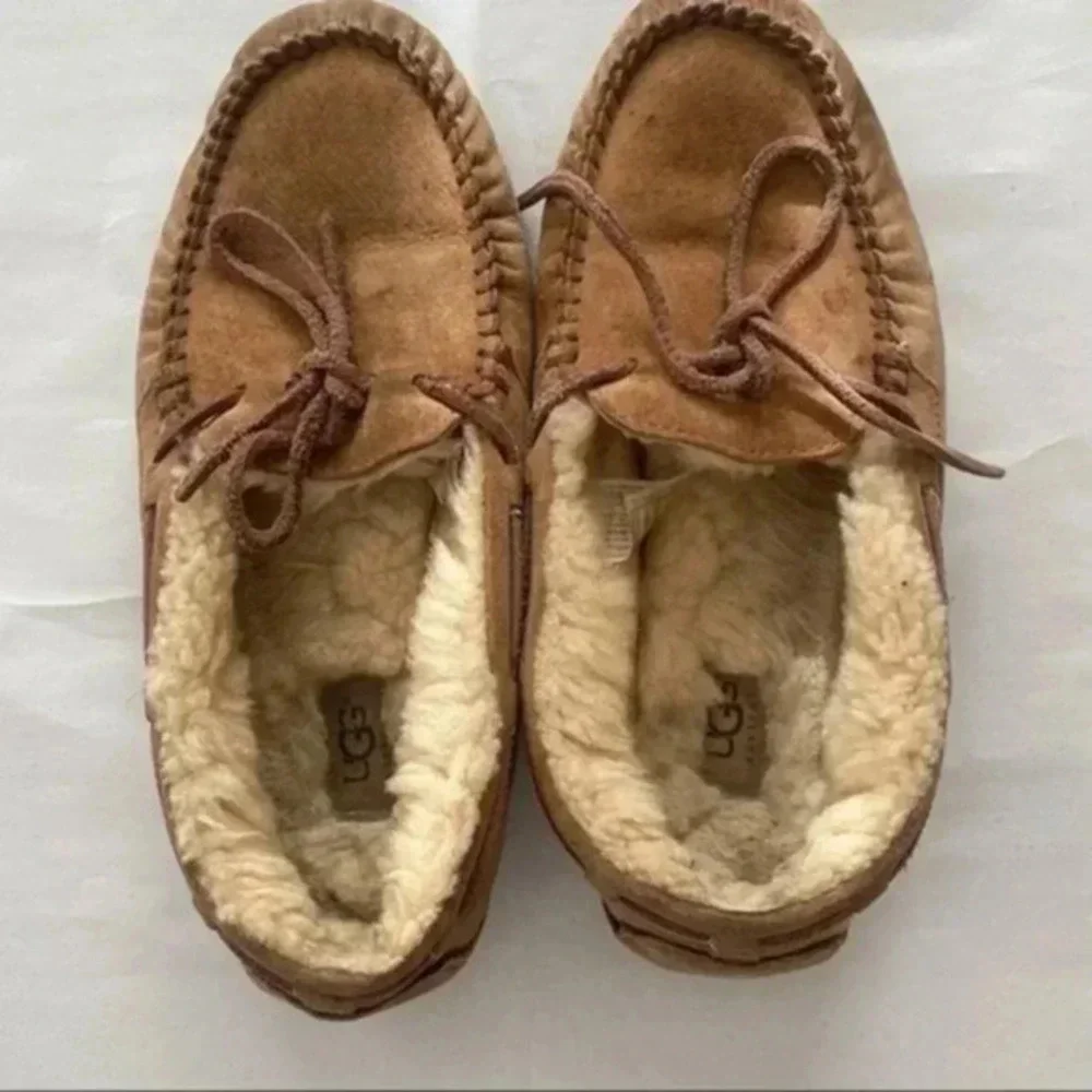 UGG Australia Dakota Chestnut brown Suede Moccasin Wool Fur Slippers Sho… - Picture 1 of 11